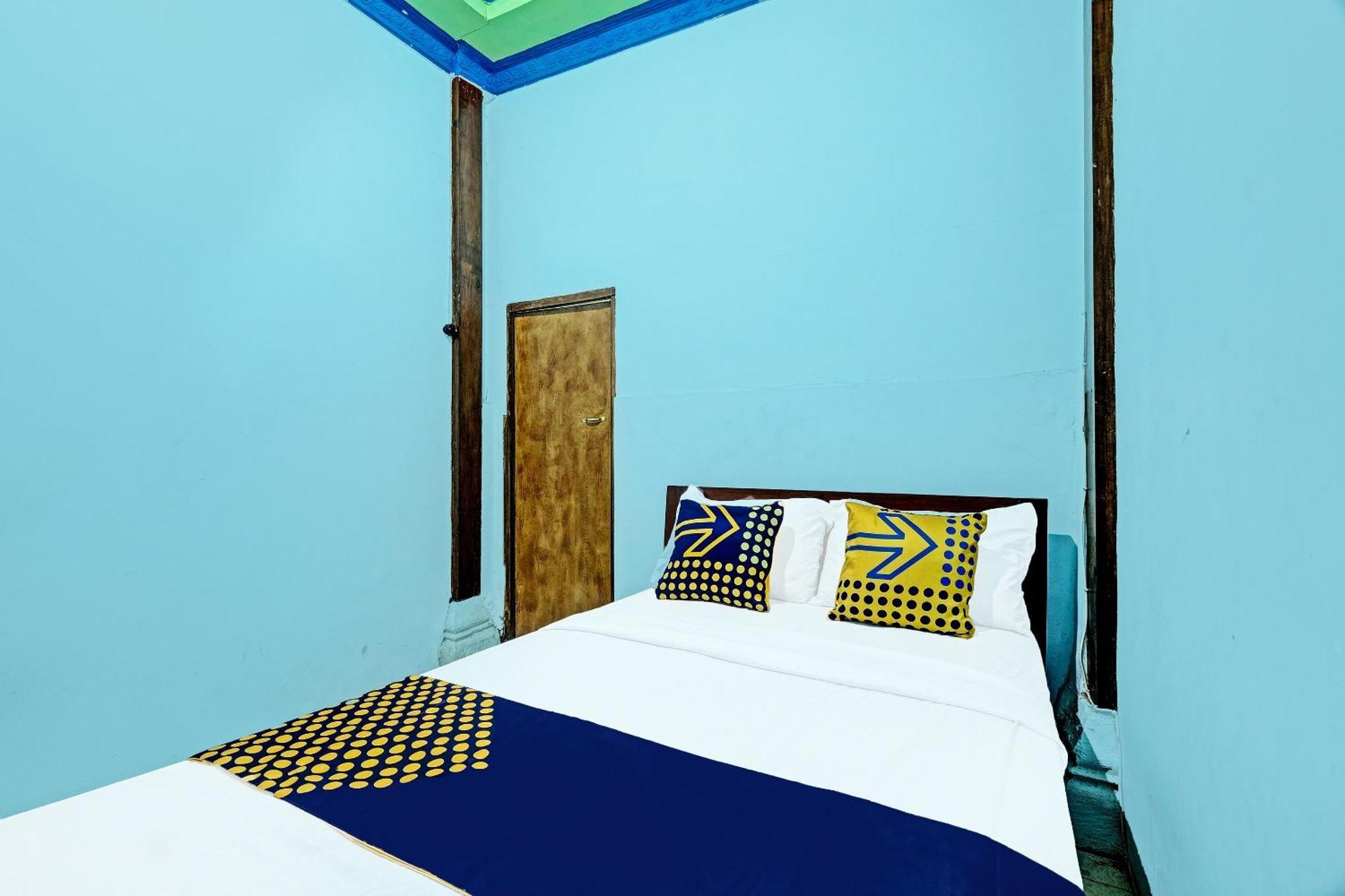 יוגיאקרטה Spot On 91916 Joglo Doyong Homestay Syariah מראה חיצוני תמונה