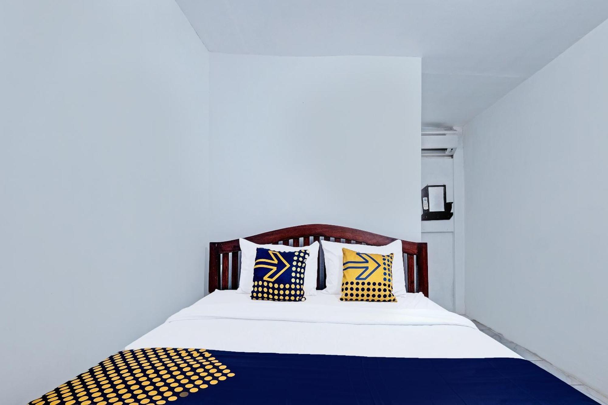 יוגיאקרטה Spot On 91916 Joglo Doyong Homestay Syariah מראה חיצוני תמונה